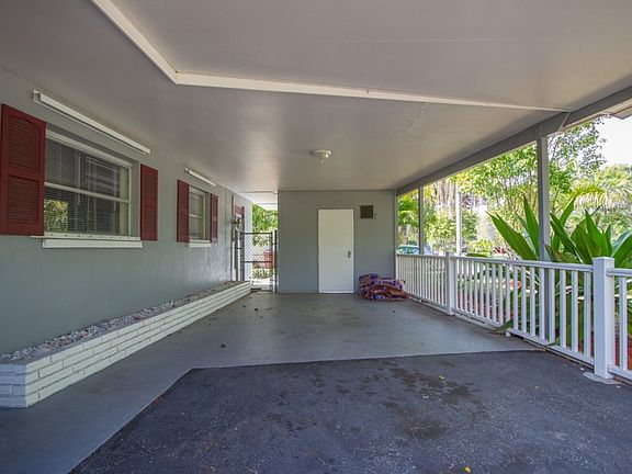 4th image of 1848 Grove Ave