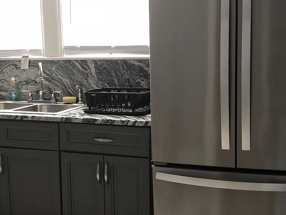 4th image of 3030 Mandeville St
