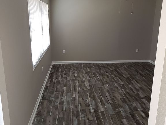 3rd image of 316 Heather Ave