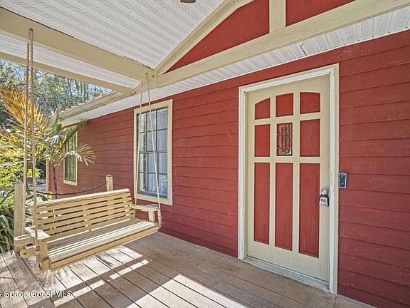 3rd image of 325 E Hall Rd