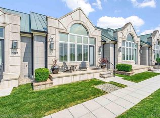 1009 S Washington Ave, Royal Oak, MI 48067