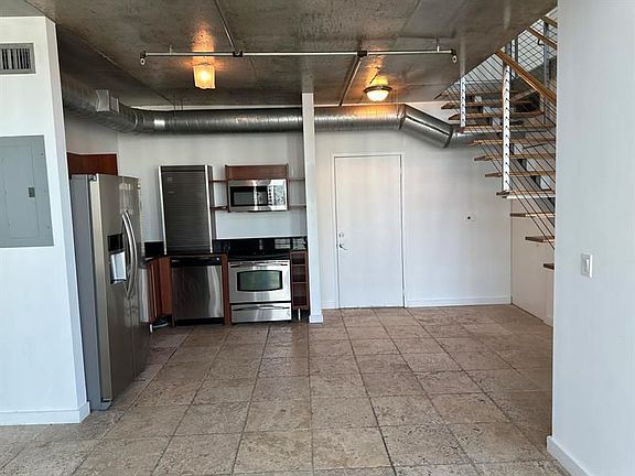 3rd image of 690 SW 1st Ct #Penthouse I16