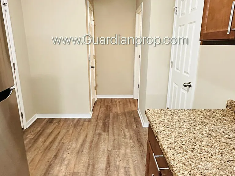 9909 Vera Cruz Ln N — Photo 7