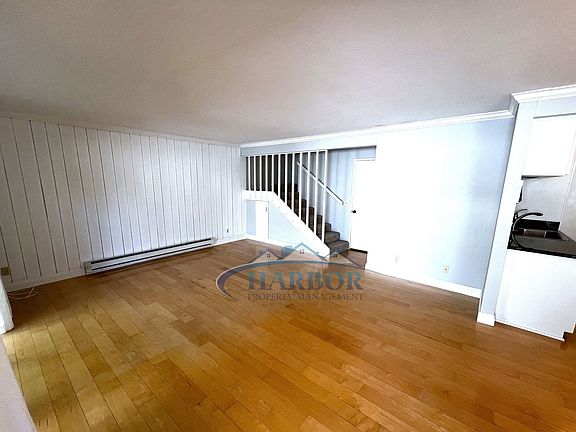 4th image of 330 Miraleste Dr #216