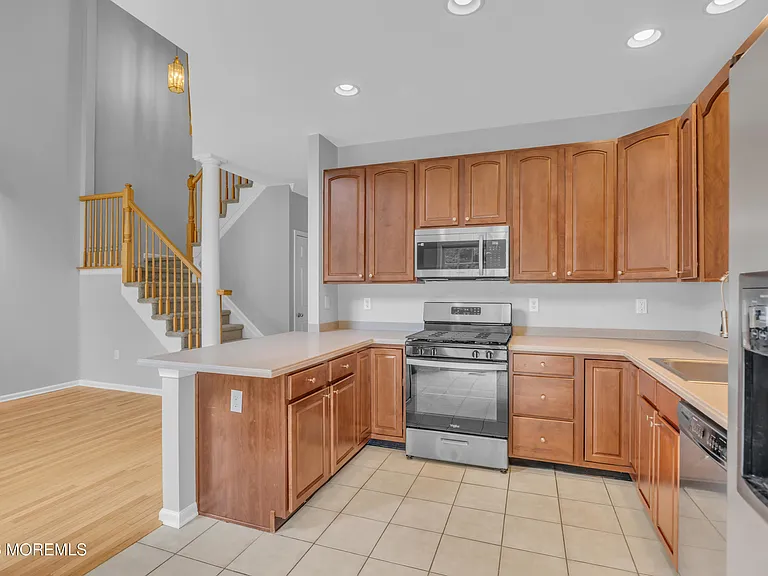 10 Deepwater Cir — Photo 11