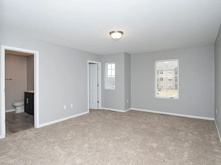 3912 Scorpio Dr SE — Photo 6