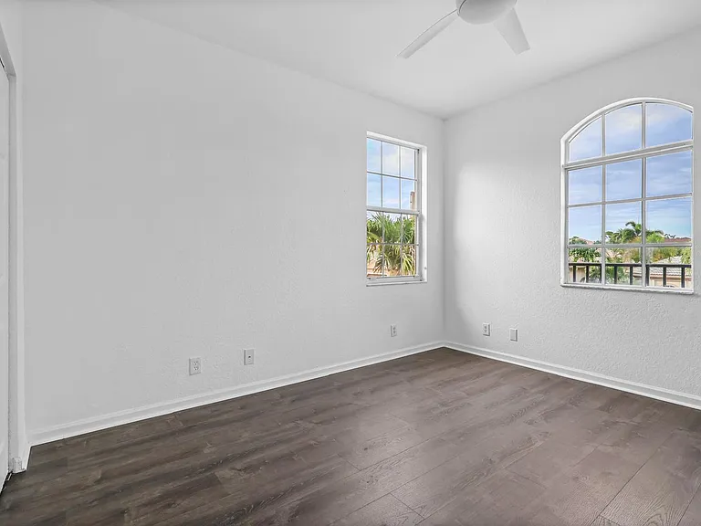 1831 Waldorf Dr — Photo 54