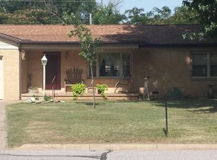 514 N Illinois St, Oxford, KS 67119
