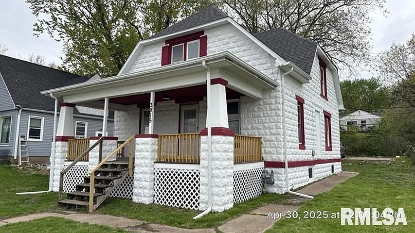 3915 11th St photo 1