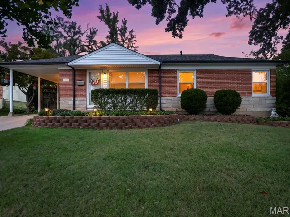 7009 Heege Rd, Saint Louis, MO 63123