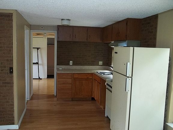 2nd image of 5117 Mallett Dr APT C