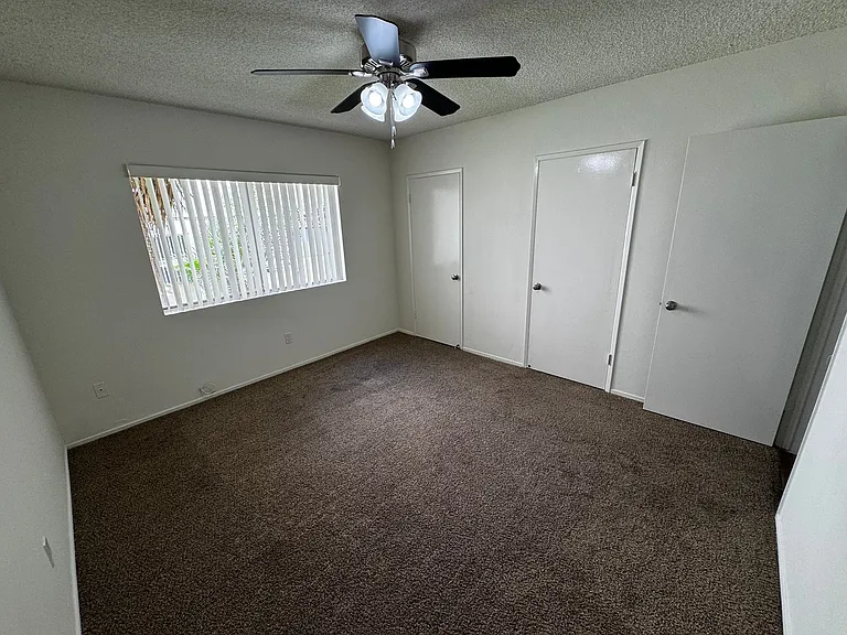 100 - Kimberly Apartments — Photo 26