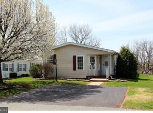 25 Juniper Ct E, Harleysville, PA 19438