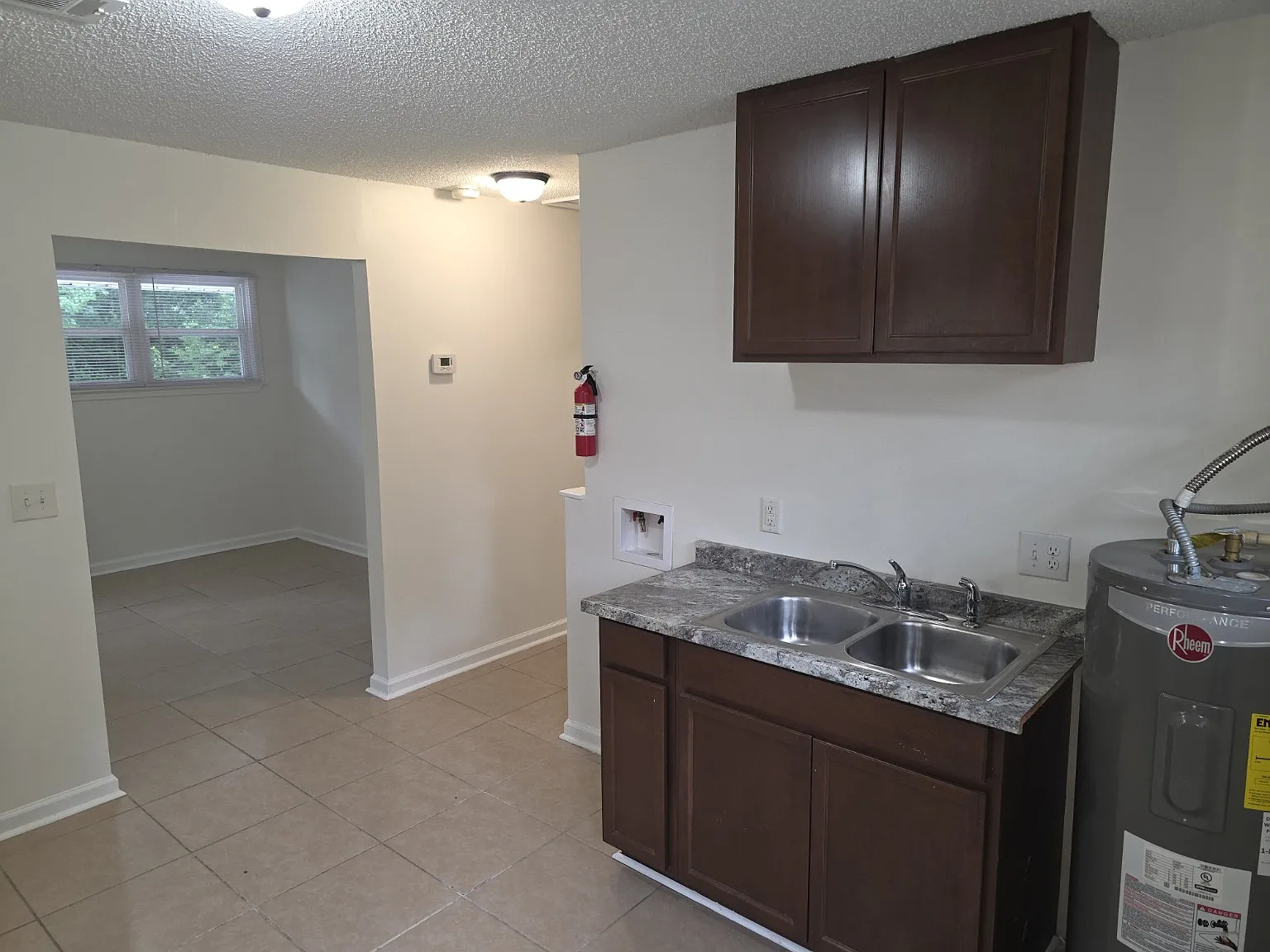 847 Northern St — Photo 4