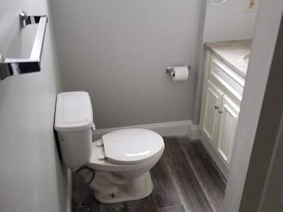 5th image of 1552 Safford Ave