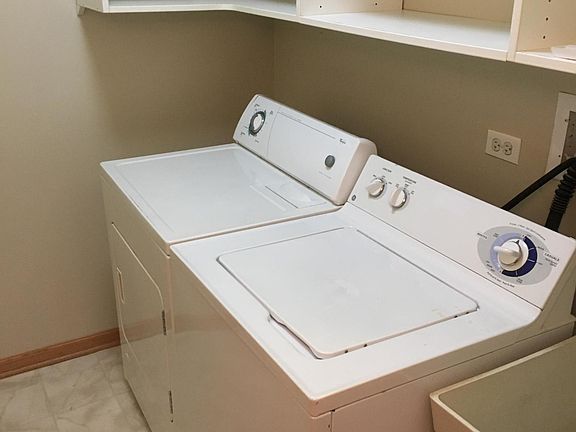 4th image of 8727 W Bryn Mawr Ave APT 610