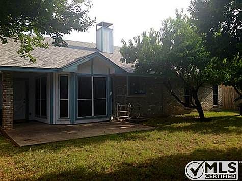 3rd image of 810 Hillside Dr