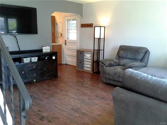 4th image of 53 Wilden Dr S