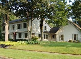 5715 Onna Ln, Midland, MI 48640