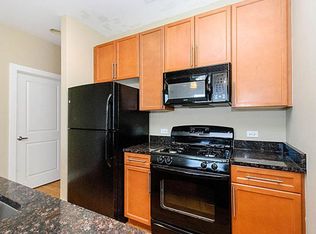 2740 W Armitage Ave #P-26, Chicago, IL 60647