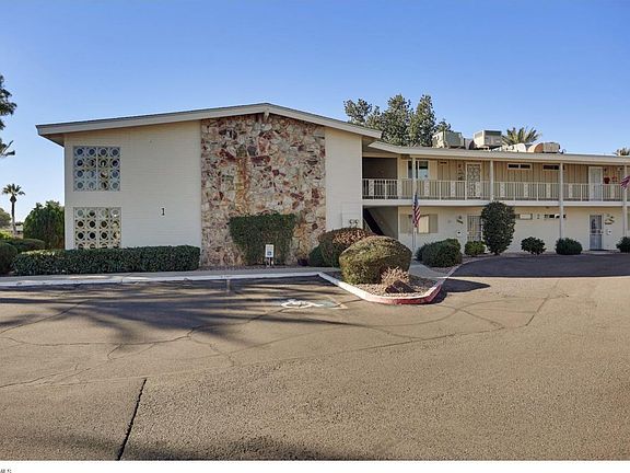 3rd image of 10807 N Fairway Ct E