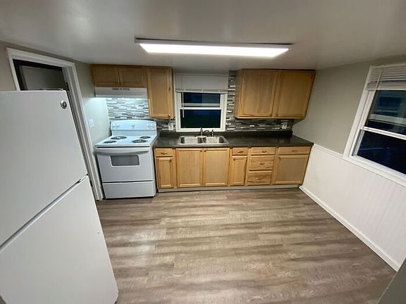 4th image of 1405 104th St S