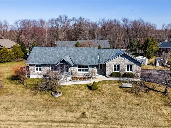 34 Regency Dr, Minto, ON N0G 1M0