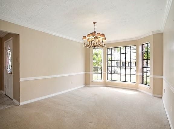 4th image of 26 Chateau Palmer Dr