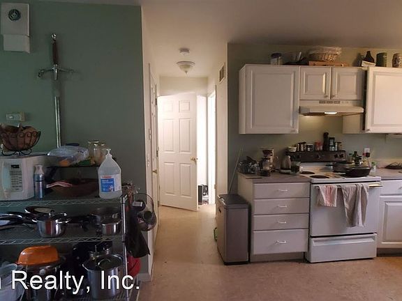 2nd image of 212 Brookridge St