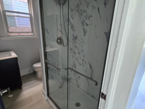 50 Montrose Avenue image 9 of 9