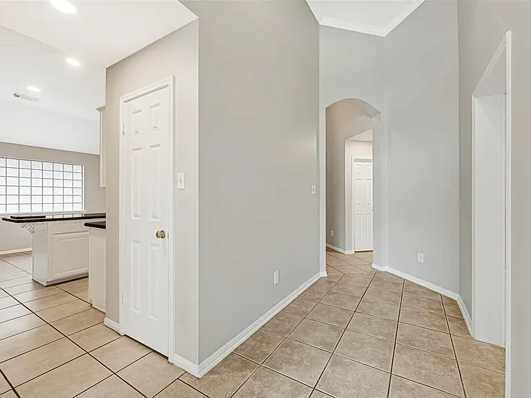 10323 Emerald Pine Dr — Photo 8
