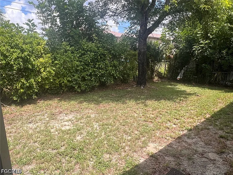 4618 SW 7th Pl — Photo 11