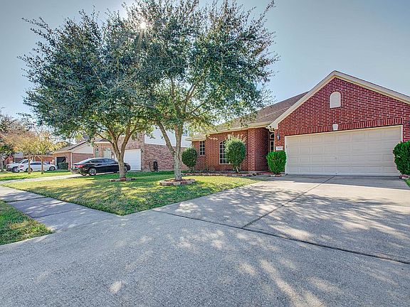 3rd image of 304 Blossomwood Dr