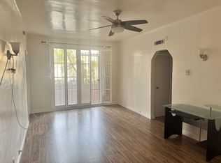 656 S Ridgeley Dr, Los Angeles, CA 90036