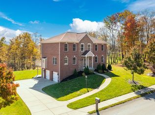 4232 Clendenning Rd, Gibsonia, PA 15044