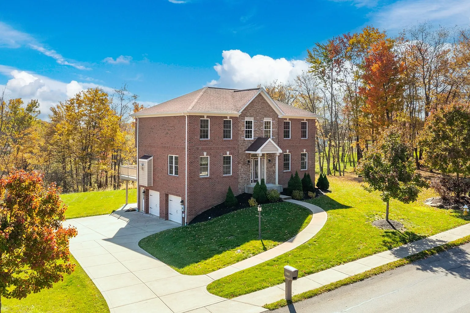 4232 Clendenning Rd photo 1