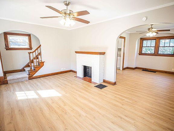 2nd image of 2529 Greenbriar Rd