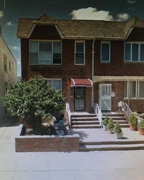 1st image of 8724 15th Ave