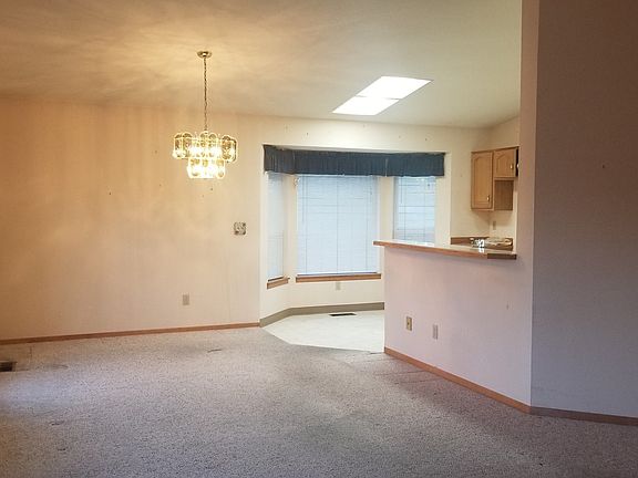 5th image of 8512 NE 66th St