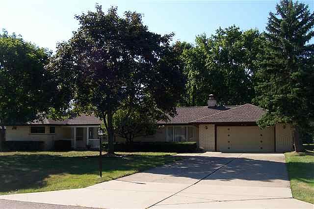 1st image of 1525 McManus Dr