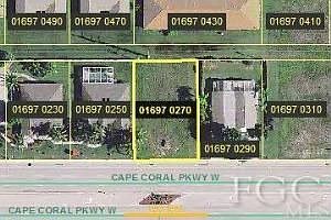 2nd image of 933 Cape Coral Pkwy W