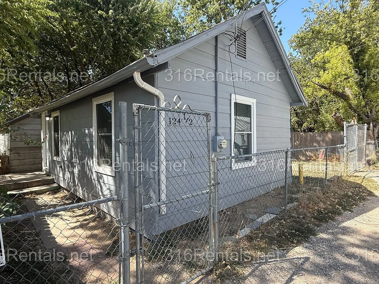 $750- 1 bed 1 bath -Single Family Home — Photo 2