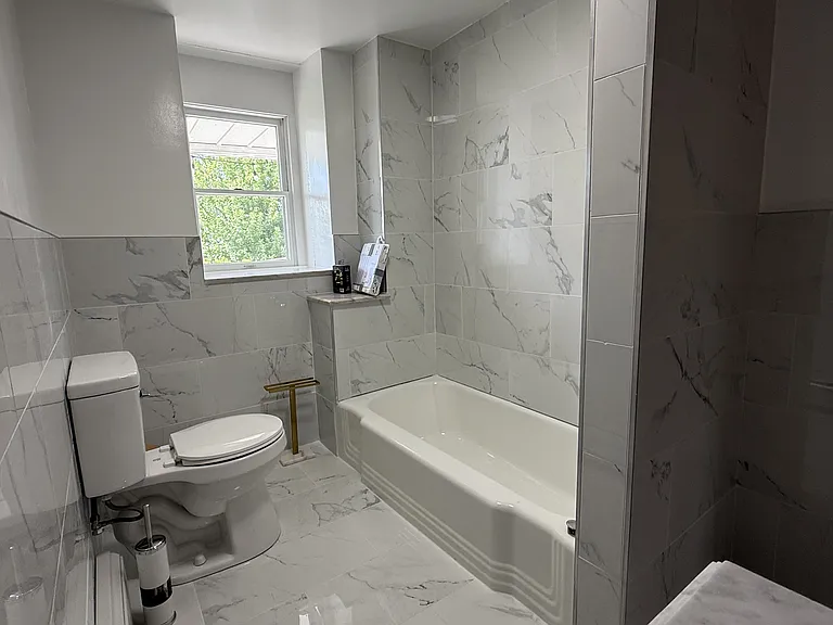 410 Smith St #1 — Photo 9