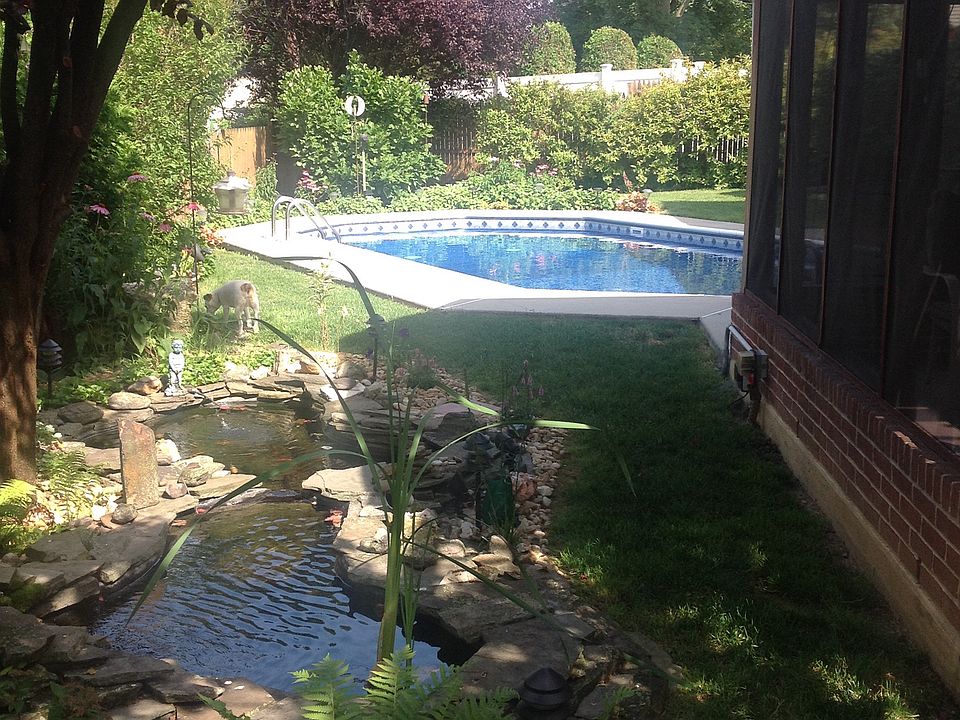 2nd image of 6040 Hampton Ct