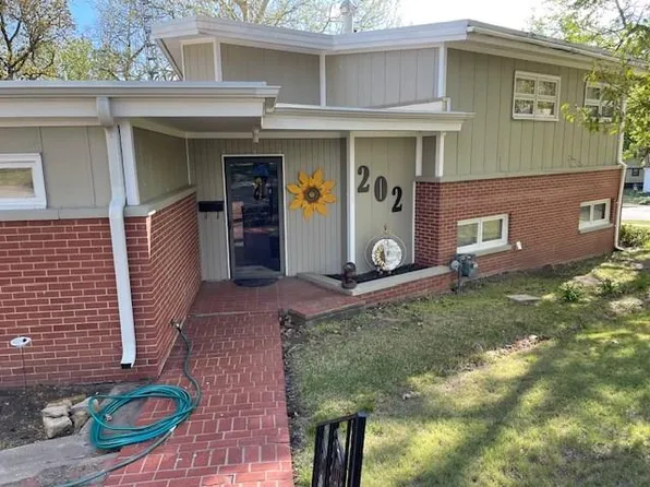 202 Forest Dr, Ellsworth, KS 67439