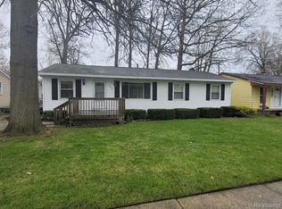 502 Fassett St, Algonac, MI 48001