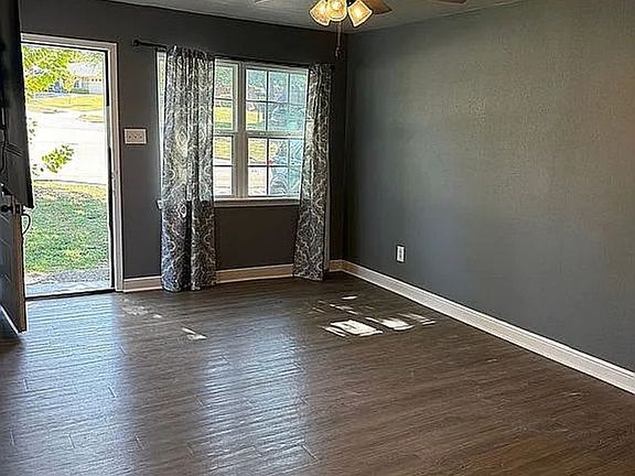 2nd image of 834 Nash St