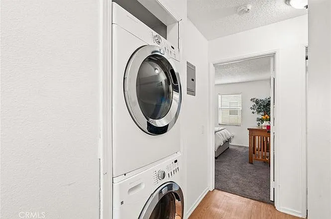 In-unit washer and dryer included