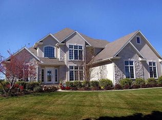 891 Pine Meadow Ct, Summit, WI 53066