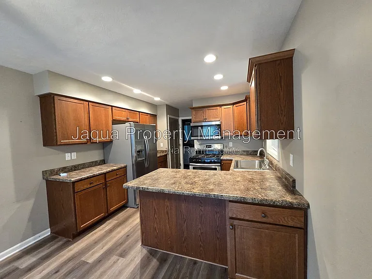 10578 Stadium Dr — Photo 3